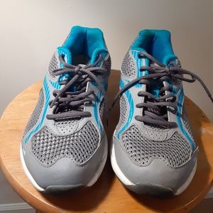 AD709 Ryan sneakers, size 9.5M. Blue. Shoe lace tie